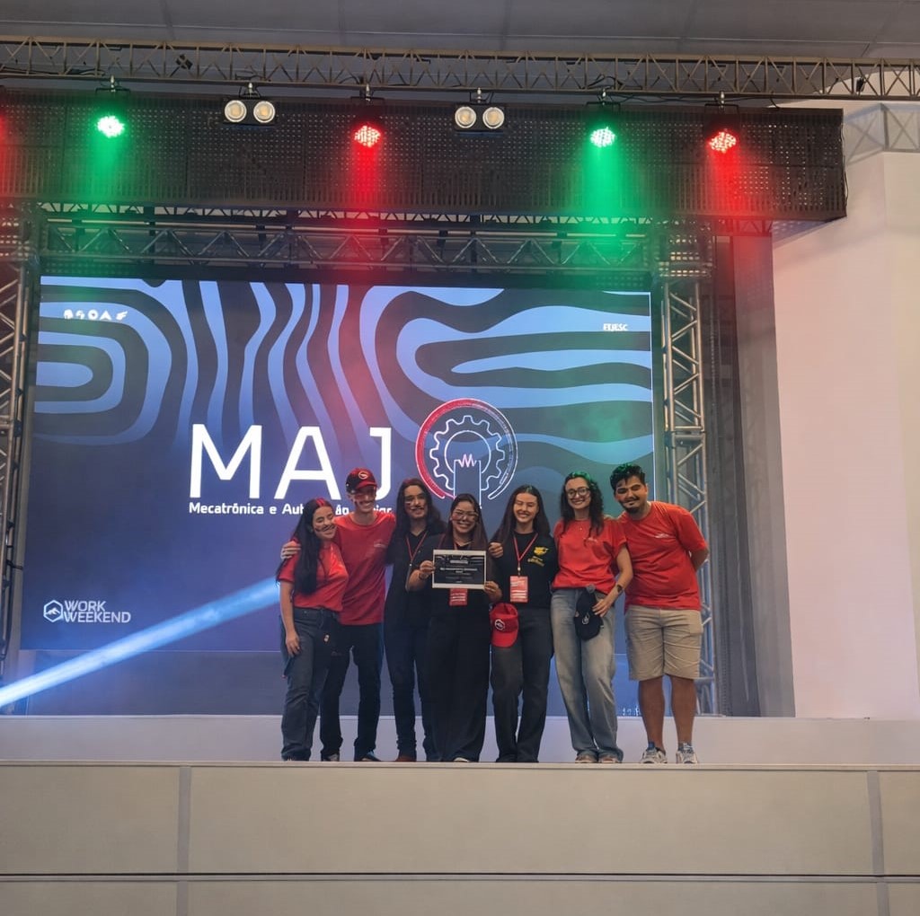 Equipe da diretoria da MAJ recebeu o prêmio no evento Work Weekend Fejesc