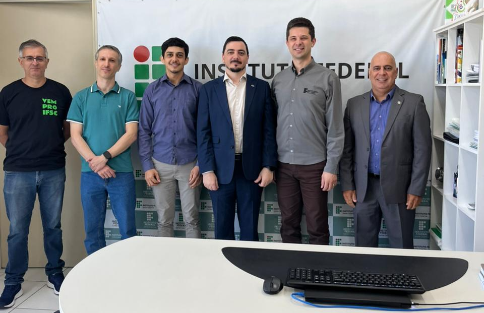 IFSC Criciúma fortalece diálogo institucional com Conselho Regional de Administração