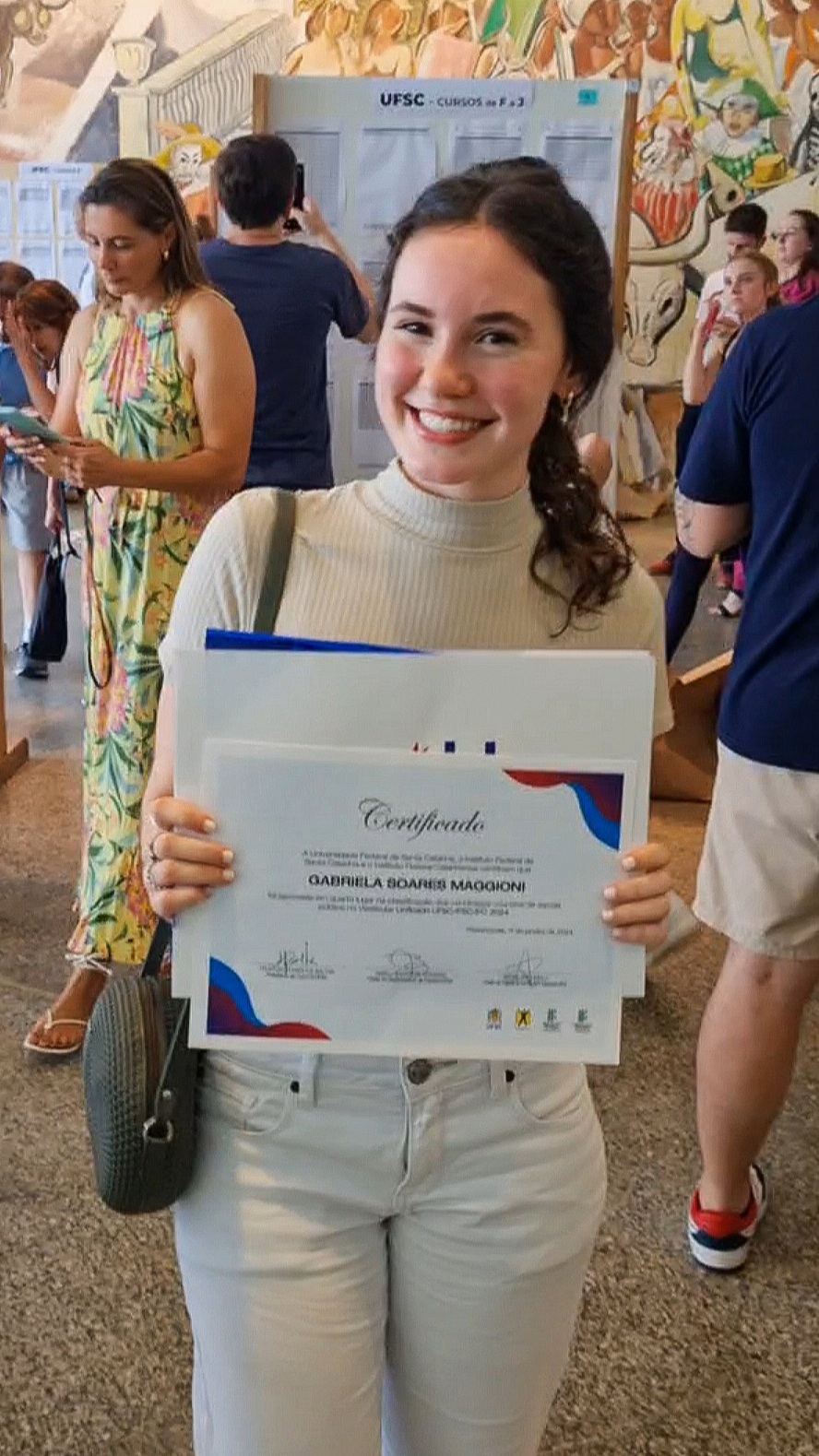 Gabriela Maggioni foi aprovada em Medicina na UFSC e primeira colocada entre estudantes de escolas públicas