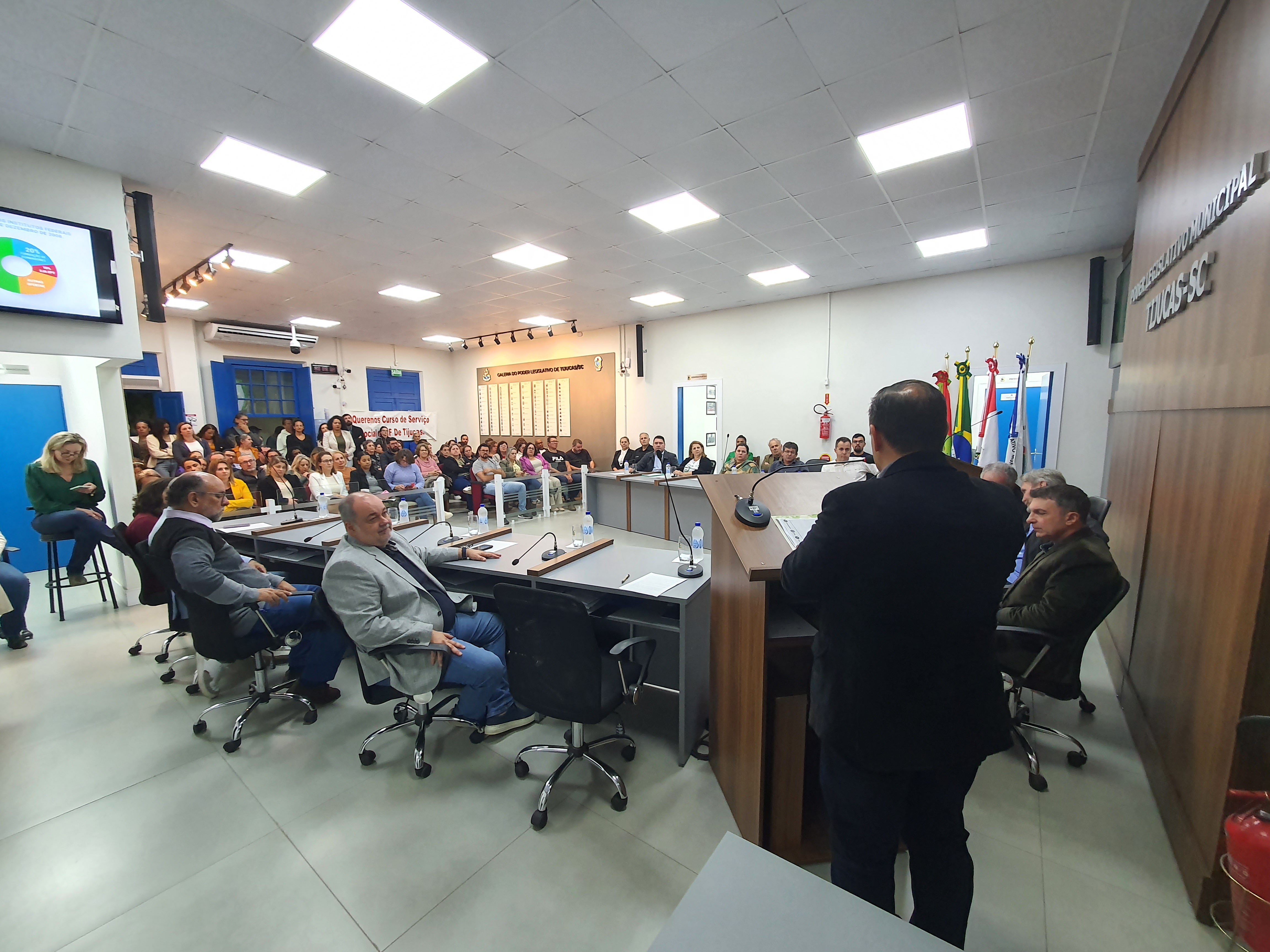 Audiência pública na Câmara de Vereadores de Tijucas reuniu representantes da comunidade para discutir cursos a serem ofertados no novo câmpus