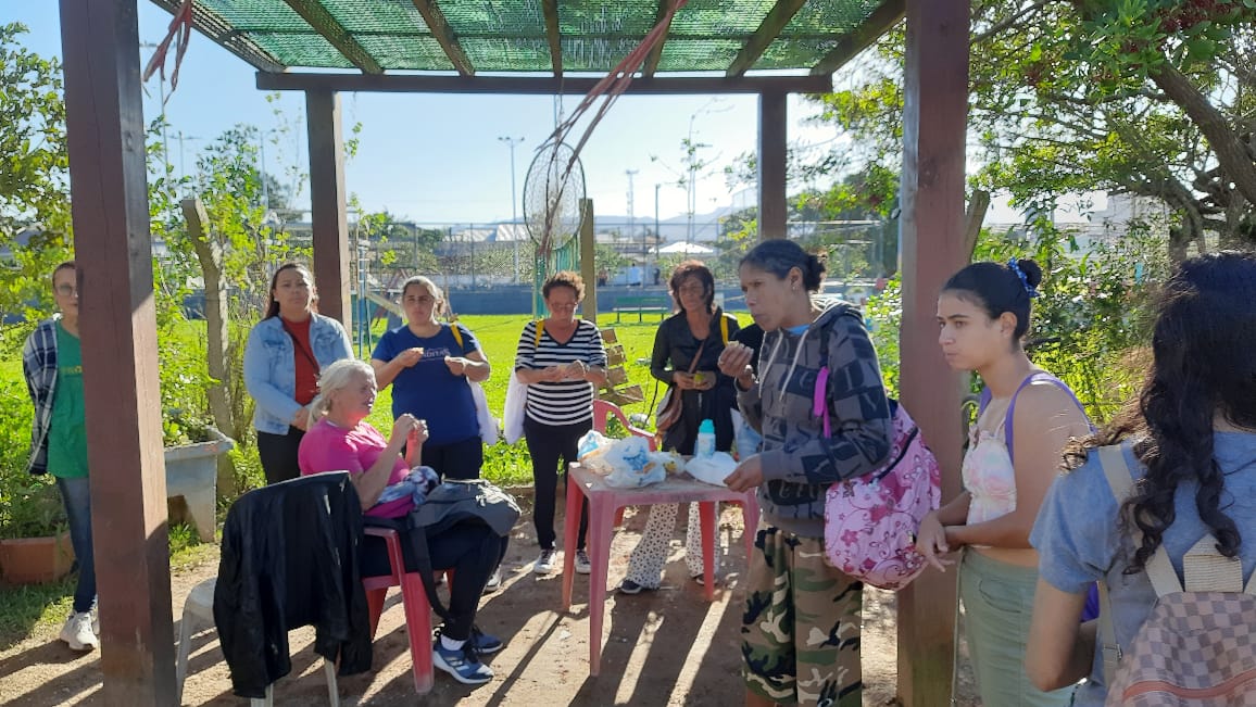Visita das alunas o Mulheres Mil do Câmpus Palhoça Bilíngue à Pró-CREP