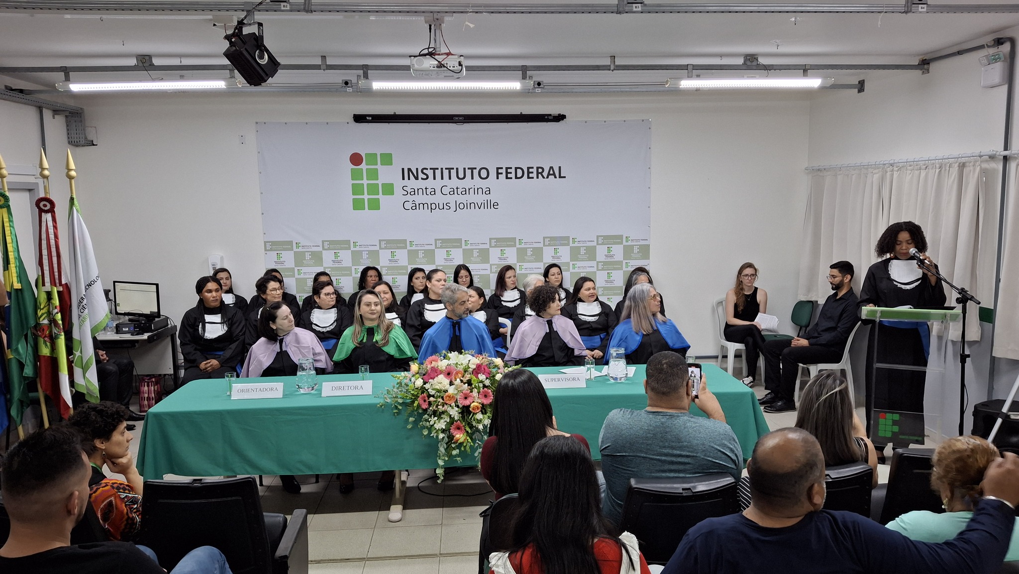 Formatura do curso de Assistente Administrativo - Mulheres Mil