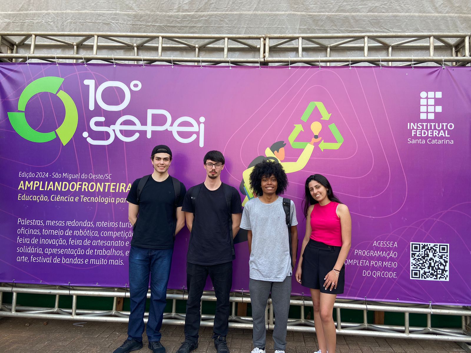 Grupo participou do 10º Sepei, em São Miguel do Oeste