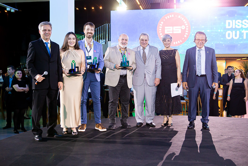 Premiados da categoria Dissertação ou Tese | Foto: Guilherme Kardel/Kardel LIVE MEDIA