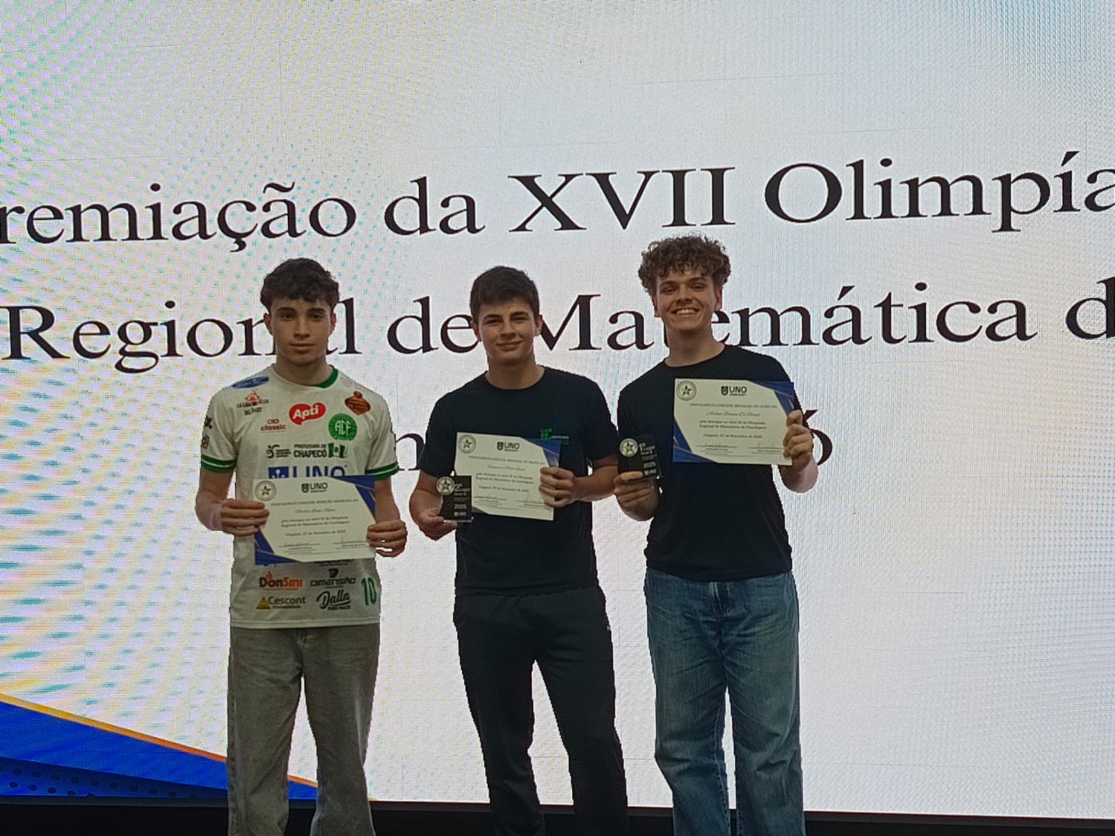 Menção Honrosa – Nicolas Luigi Klaus, Medalha de Prata – Francisco Adílio Lessa, Medalha de Ouro – Arthur Brenan Di Boeing