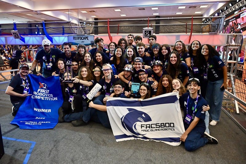 Equipe na competição em Brasília I Foto: Magic Island Robotics