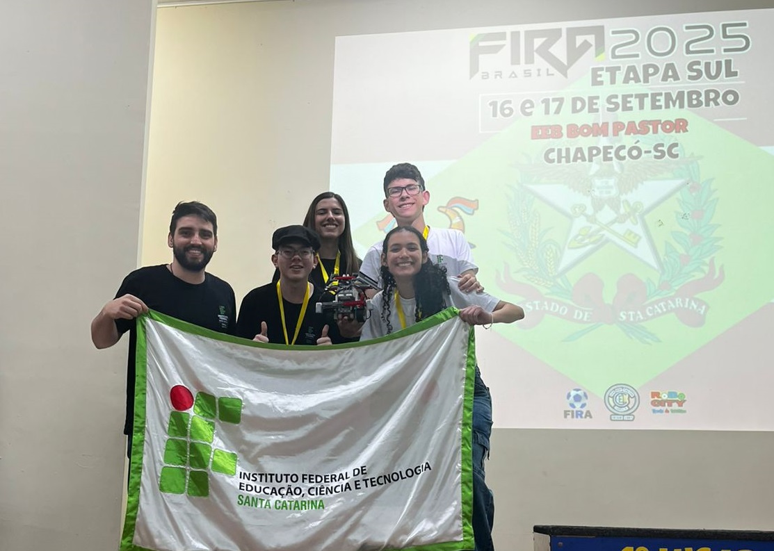 A equipe de robótica do Câmpus Xanxerê do IFSC participou da primeira competição oficial,&nbsp;a FIRA Brasil – Etapa Sul, realizada em Chapecó, nos dias 16 e 17 de setembro