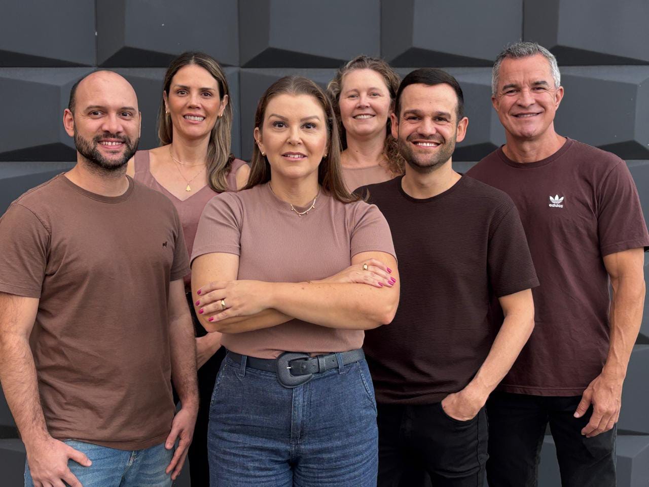 Além de Fabiana, integram a gestão eleita Everaldo Silva de Oliveira, Bruno José de Sousa, Ariel Teixeira, Giovana Rocha Smania e Angela Paula Drawanz Gotzke