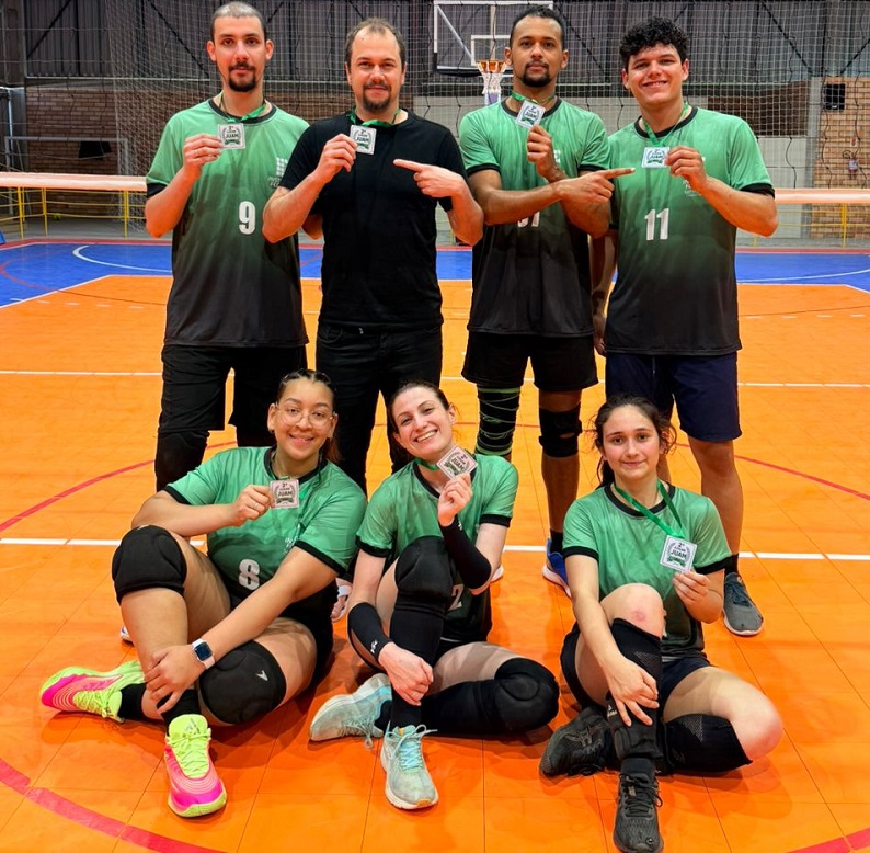 Time de Vôlei Misto do Câmpus Tubarão