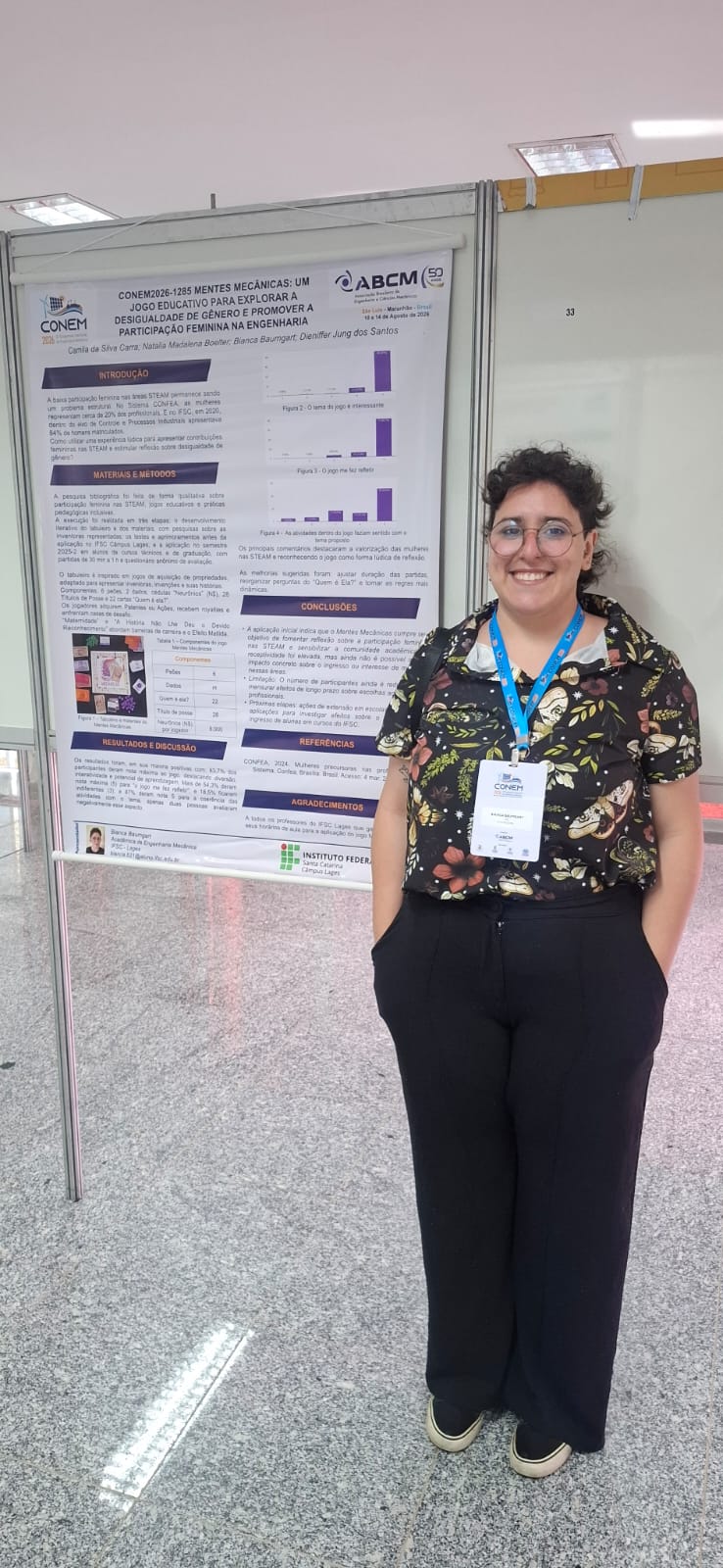 Bianca Baumgart durante o 13º Congresso Nacional de Engenharia Mecânica (Conem), em São Luís (MA).