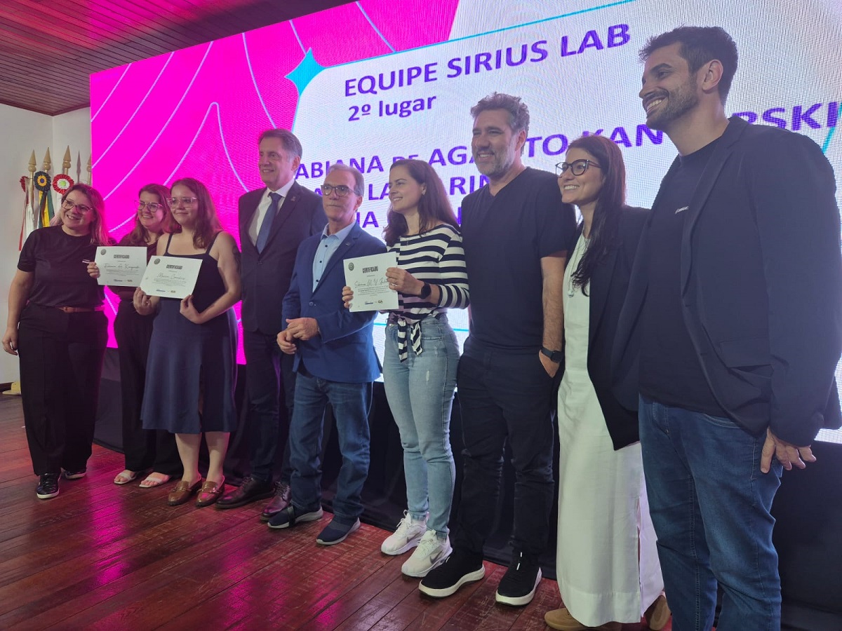 Equipe Sirius Lab recebe homenagem