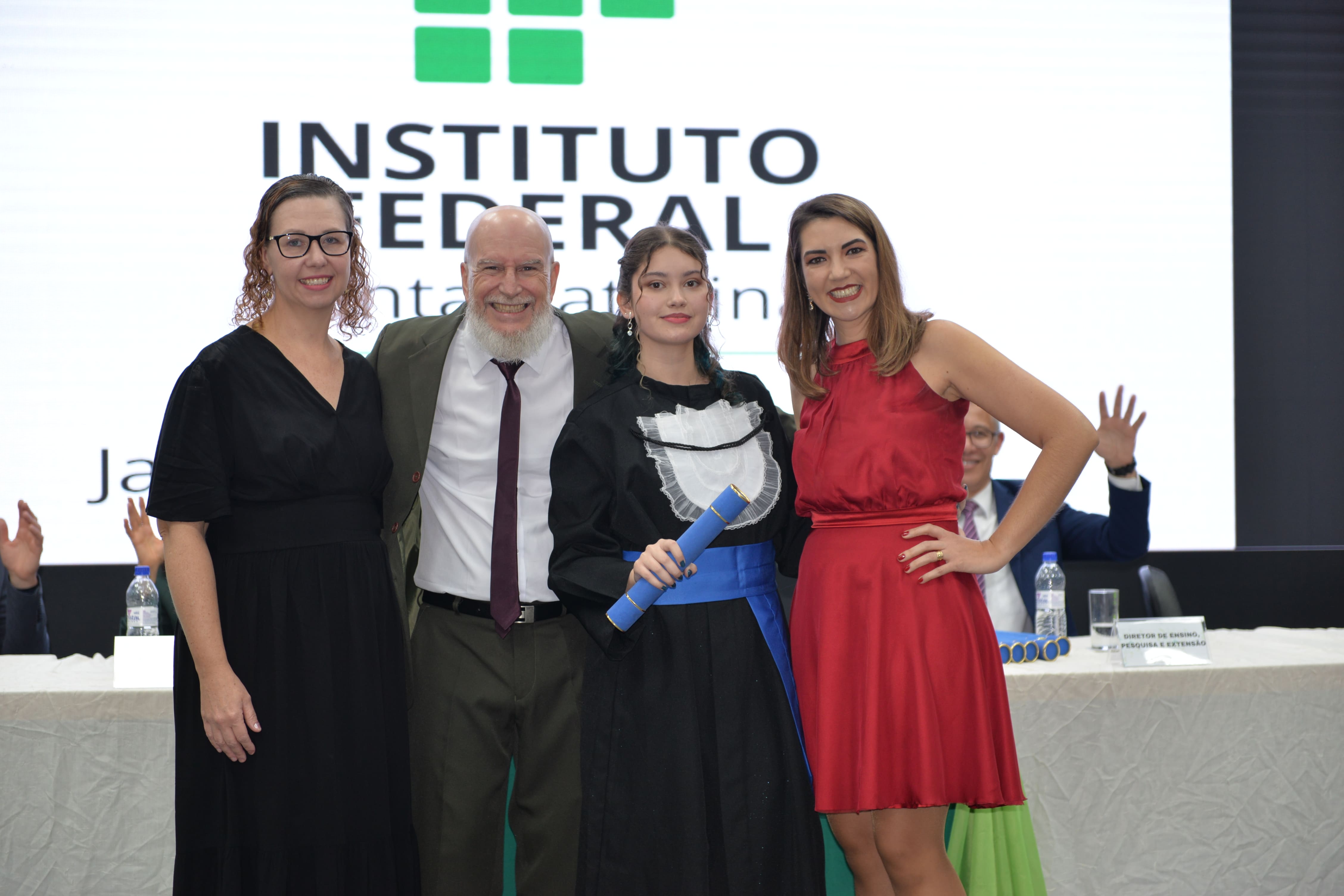 Formatura da estudante Camila Natália Nunes Rudeger.