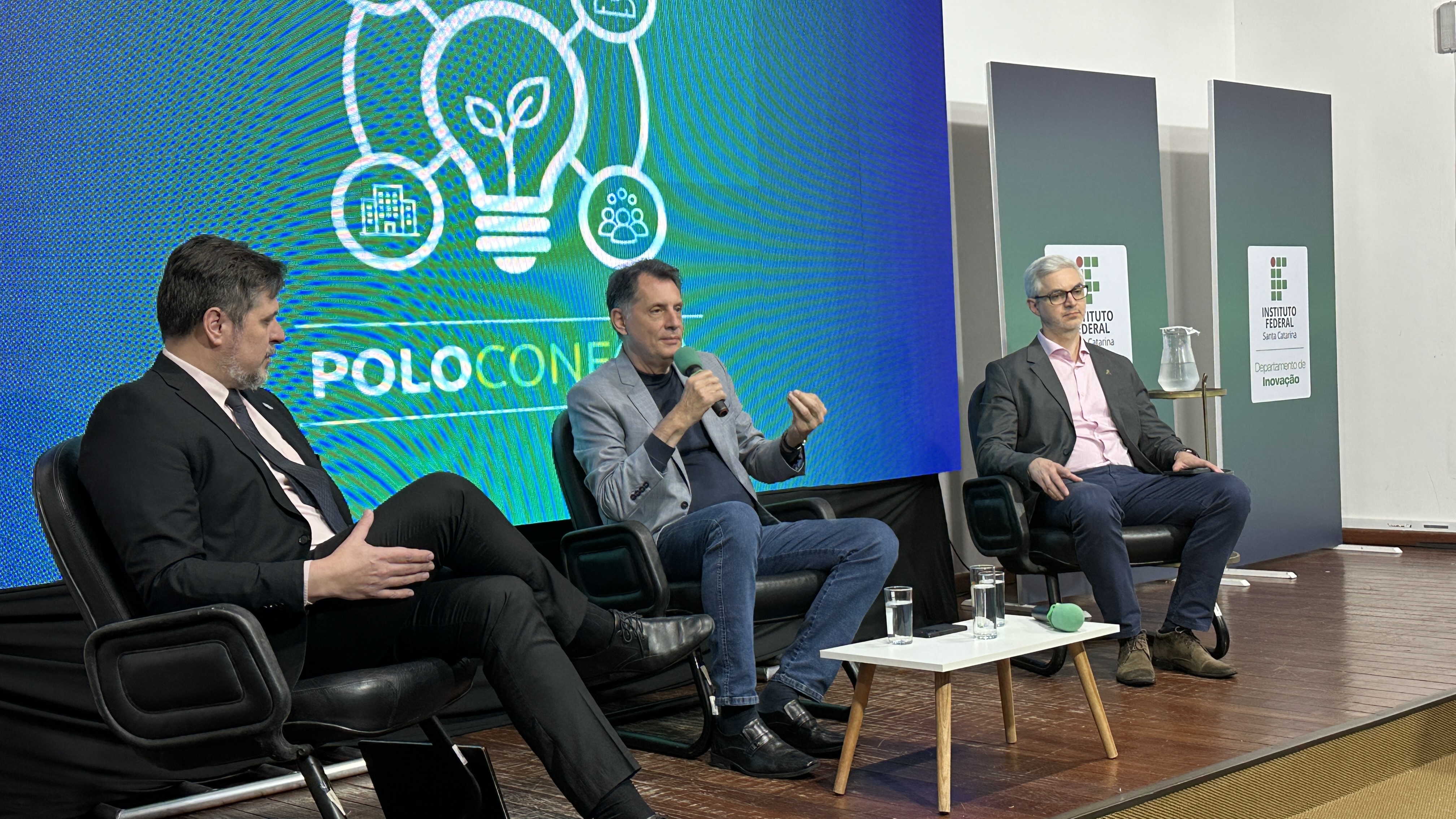 Na abertura do evento, o reitor do IFSC, Zízimo Moreira Filho, falou sobre o fortalecimento do ecossistema de inovação da instituição.