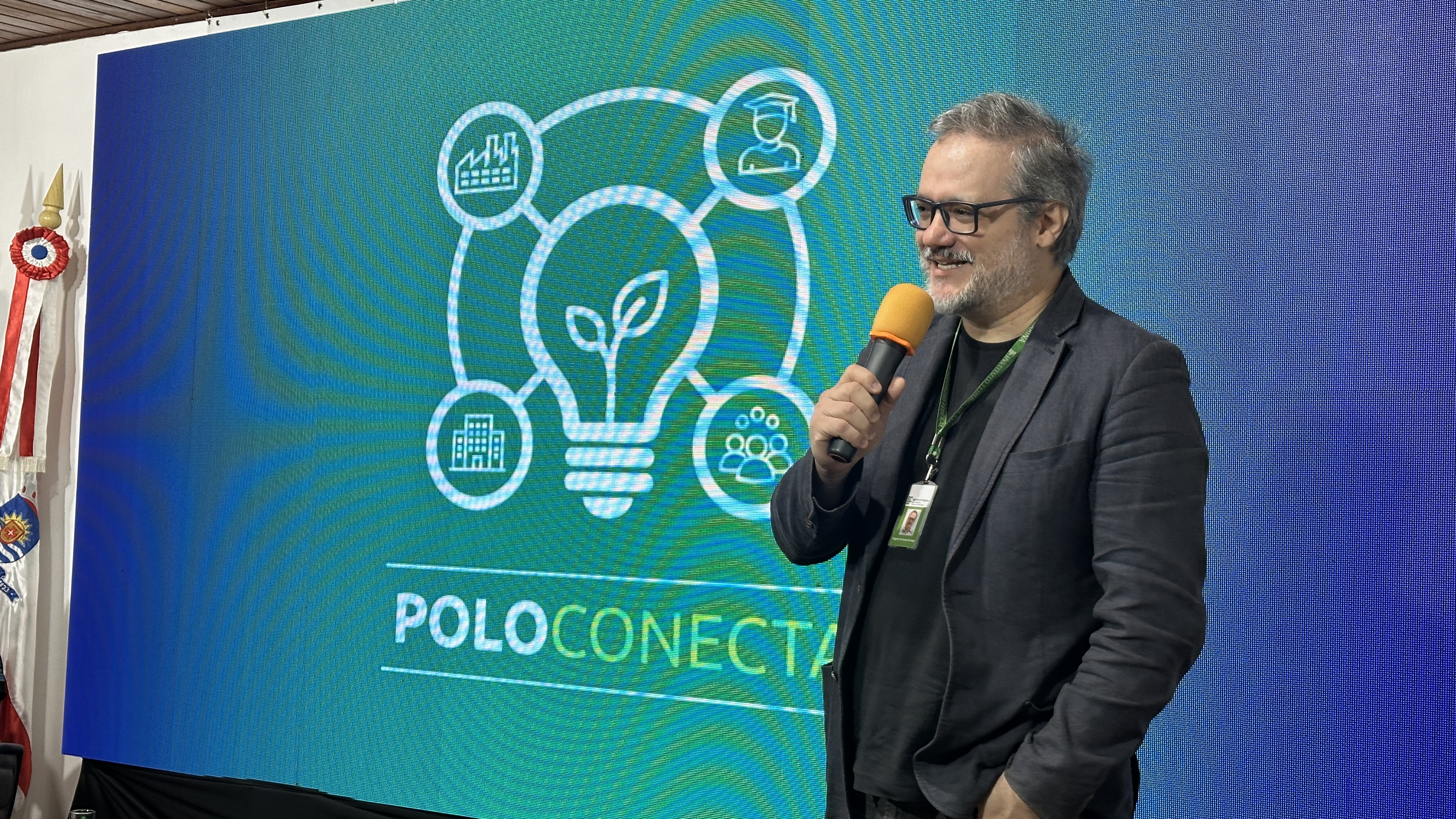 Rogério de Souza Versage, diretor-geral do Câmpus Florianópolis, destacou o apoio institucional à Unidade Embrapii.