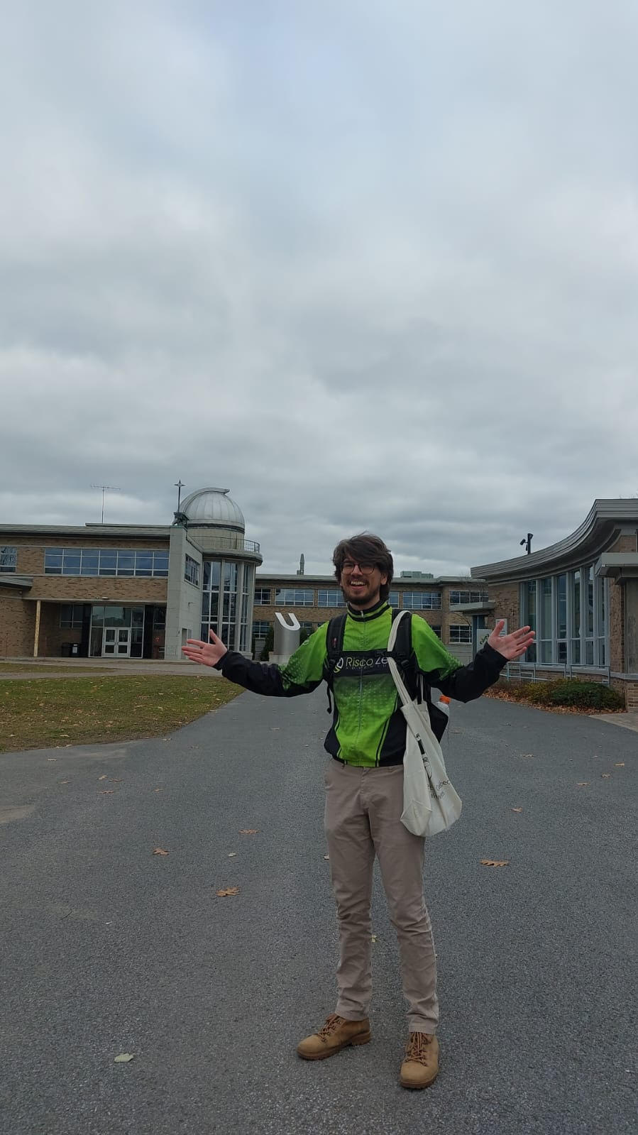 Jorge Ricardo Bergmann Rzatki, do Câmpus Florianópolis, em intercâmbio no Canadá