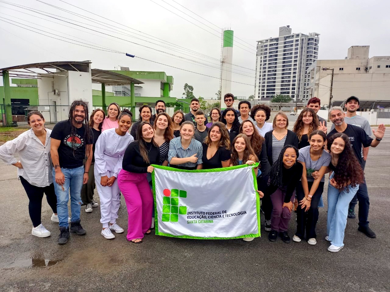 Estudantes apresentaram 14 trabalhos em evento realizado no Paraná
